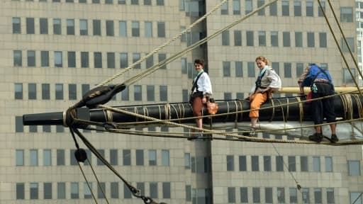 "L'Hermione", réplique de la frégate de La Fayette en 1780, arrive le 1er juillet 2015 à New York où elle doit participer à la fête nationale américaine du 4 juillet "L'Hermione", réplique de la frégate de La Fayette en 1780, arrive le 1er juillet 2015 à New York où elle doit participer à la fête nationale américaine du 4 juillet