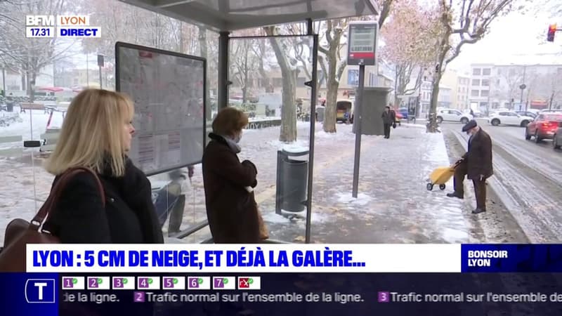 Lyon : 5cm de neige, et déjà la galère