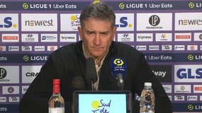 Le coach de Toulouse Philippe Montanier en conférence de presse d'après match, 14 avril 2023