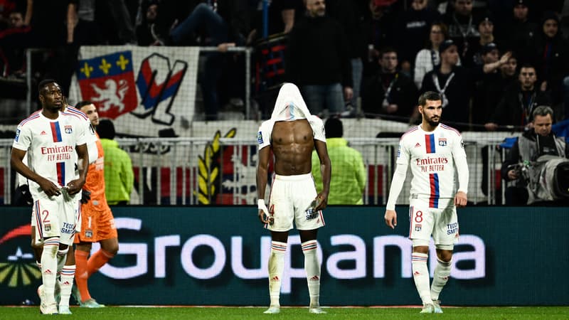 OL: les supporters lyonnais placardent des affiches pour mettre la pression aux joueurs et dirigeants