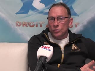 Jean-Pierre Papin, entraîneur de la réserve de l'OM, au miro de RMC Sport  (le 27/02/2024)