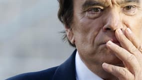 La garde à vue de Bernard Tapie s'achève ce vendredi dans l'enquête sur l'arbitrage qui lui a permis d'obtenir 403 millions d'euros en 2008 pour solder son litige avec le Crédit Lyonnais sur la revente d'Adidas. /Photo prise le 26 mai 2013/REUTERS/Philipp