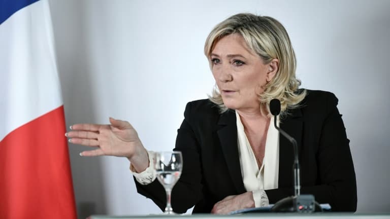 Marine Le Pen lors d'une conférence de presse à Paris, le 18 janvier 2022.