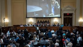 Photo de Mike Pence projetée par la commission d'enquête sur l'assaut du Capitole, le 16 juin 2022
