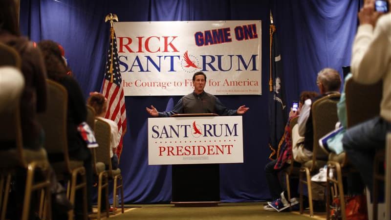 Après un nouveau décompte, Rick Santorum a été proclamé vainqueur des caucus de l'Iowa, première étape des primaires républicaines en vue de la présidentielle aux Etats-Unis. La victoire avait dans un premier temps était attribuée de justesse à Mitt Romne