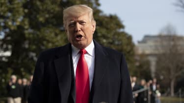 Le président américain a publié plusieurs séries de tweets à propos des gilets jaunes.