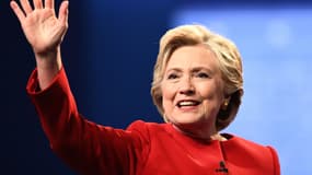 Hillary Clinton a été élue par les Américains dans un bar parisien.