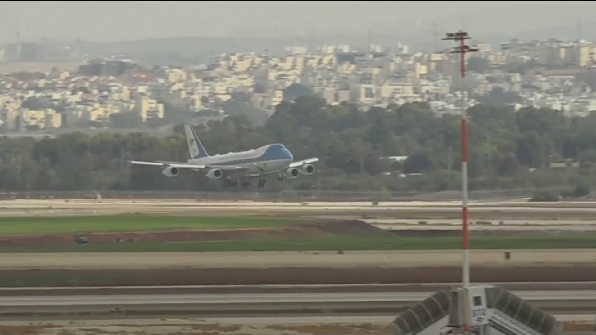 L'avion de Joe Biden est arrivé à Tel-Aviv, le mercredi 18 octobre 2023.