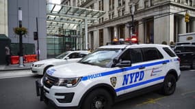 La police new-yorkaise devant la station de métro concernée, ce vendredi. 