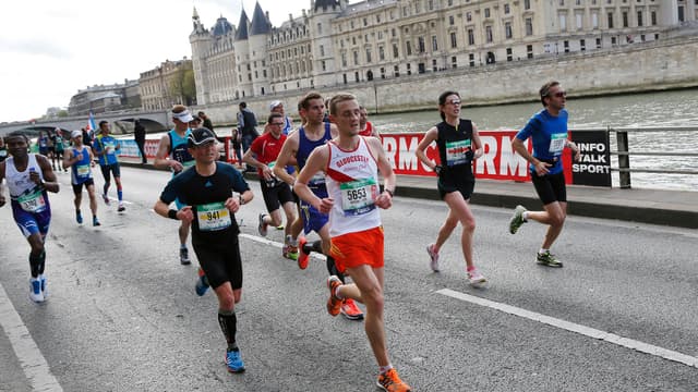 Smartphones pour analyser le parcours, traqueurs d'activité, l’internet des objets peut aider les marathoniens à battre des records.