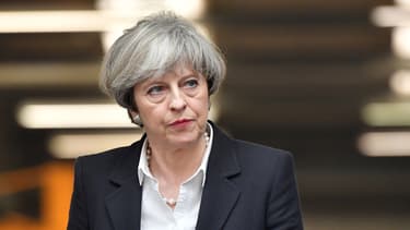 Theresa May présidera lundi une réunion de crise