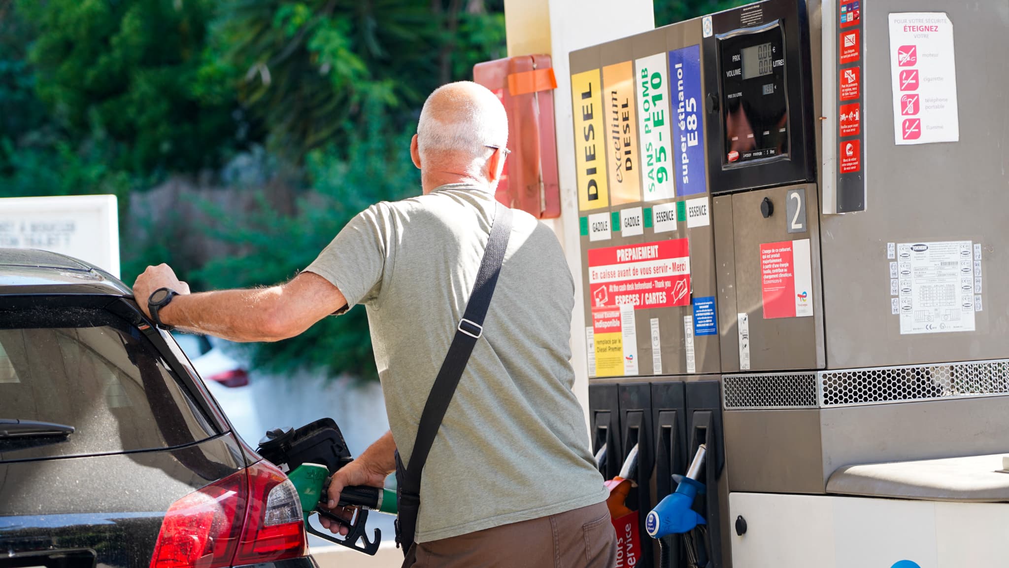 Ortadoğu'da savaşın başından bu yana bir ilk: Motorin ve SP95 litre başına 1,90 euronun altına düştü