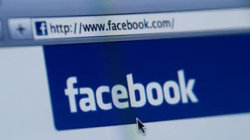 Facebook progresse sur le mobile et la publicité mais séduit moins les jeunes.