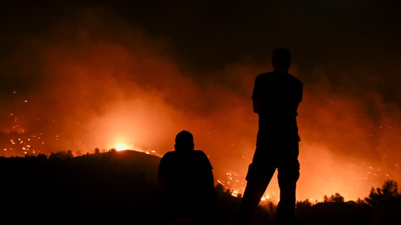 EN DIRECT - Grèce: après Rhodes, des feux en cours sur les îles d'Eubée et de Corfou