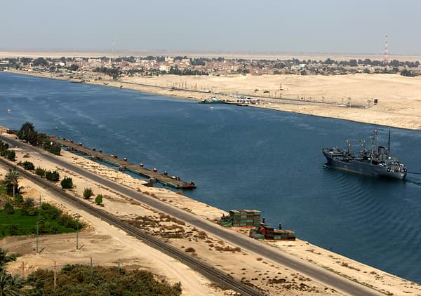 Le canal de Suez, en Egypte. Le canal de Suez, en Egypte.
