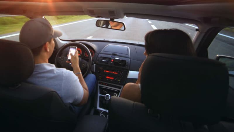 L'utilisation d'un téléphone ou d'un GPS au volant est désormais cité comme le premier facteur de risque d'accident mortel en Europe