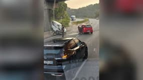 Les images du violent choc frontal survenu sur l'A8 le 26 juin 2025 au matin vers Mandelieu-la-Napoule.
