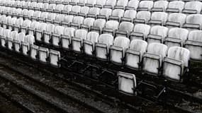 Stade vide