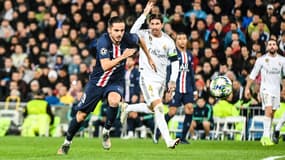 Pablo Sarabia devant Sergio Ramos lors de Real Madrid - PSG, le 26 novembre 2019