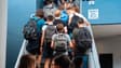 Des collégiens se rendent en classe au lendemain de la rentrée dans le collège Léonard de Vinci de Tournefeuille (Haute-Garonne), le 2 septembre 2025 (photo d'illustration)