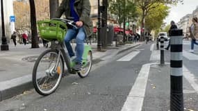 Selon Paris en Selle, des pistes semi-pérennes seront plus rapides à installer. 