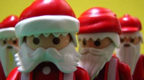 En Albanie et au Kosovo, les pères Noël ont dévoilé leur face cachée.