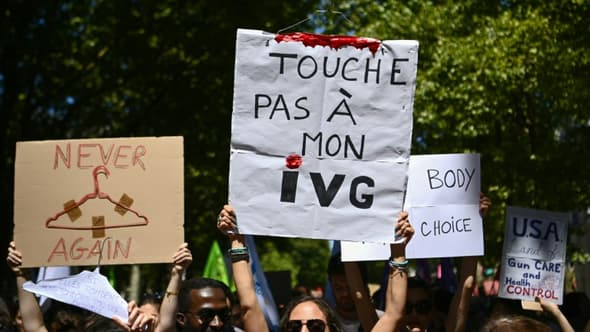 Manifestation à Paris pour défendre le droit à l'avortement, à Paris le 2 juillet 2022