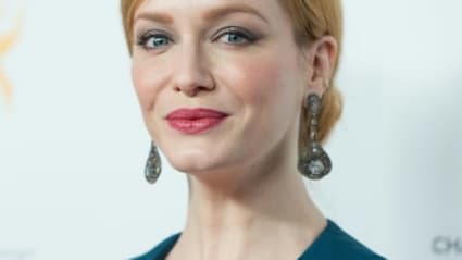 L'actrice Christina Hendricks, de la série Mad Men, arrive à la réception pour la 67e édition des Emmy Award à Beverly Hills le 19 septembre 2015 L'actrice Christina Hendricks, de la série Mad Men, arrive à la réception pour la 67e édition des Emmy Award à Beverly Hills le 19 septembre 2015