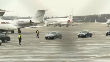 Le cortège de voitures officielles d'Abdelaziz Bouteflika.