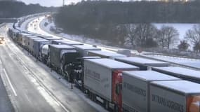 Neige: le secteur du transport routier directement impacté