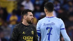 Lionel Messi et Cristiano Ronaldo lors d'un match amical du PSG en Arabie saoudite