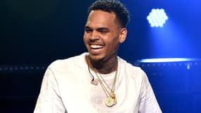Chris Brown en concert lors du iHeartRadio Live en Californie.