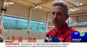 Intempéries dans les Alpes-Maritimes: des lits installés dans un gymnase à Mandelieu-la-Napoule