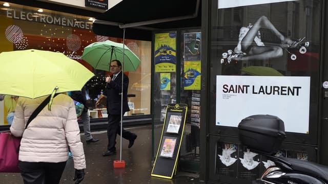 Les affiches publicitaires Saint Laurent ont été jugées "dégradantes"