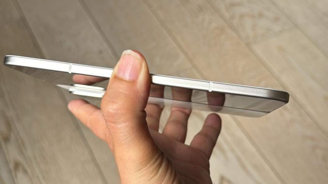 Le Google Pixel 9 Pro Fold affiche 5,1 mm d'épaisseur quand il est ouvert