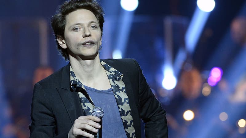 Le chanteur Raphaël sort un nouvel album intitulé "Somnanbule".