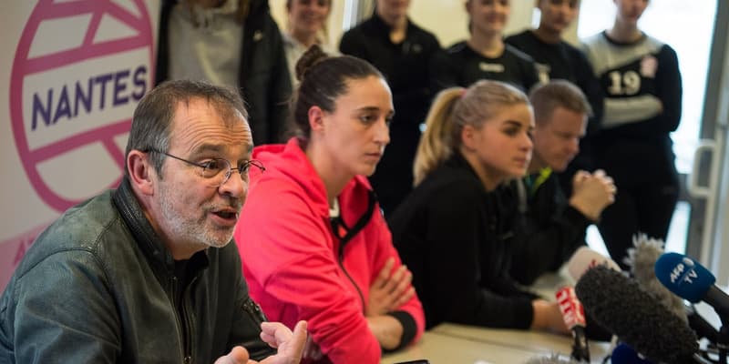 Le président du Nantes Atlantique Handball au premier plan: Arnaud Ponroy 