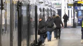 Grève à la SNCF: pourquoi il n'y pas de service minimum ? 