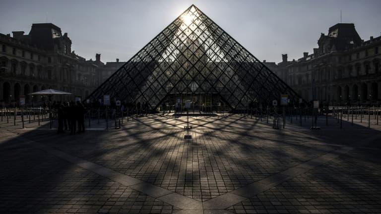 Fraude à la billetterie du Louvre: neuf personnes mises en examen, une incarcérée Kép