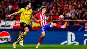 Antoine Griezmann au duel avec Mats Hummels lors d'Atlético de Madrid-Borussia Dortmund (2-1, Ligue des champions), le 10 avril