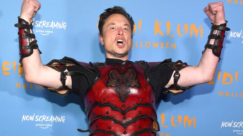 Elon Musk à la fête d'Halloween d'Heidi Klum le 31 octobre 2022. 