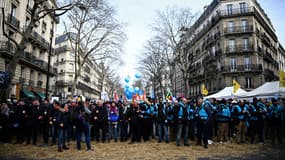 Des manifestants étaient réunis à Paris jeudi 16 février 2023 pour protester contre le projet de la réforme des retraites.