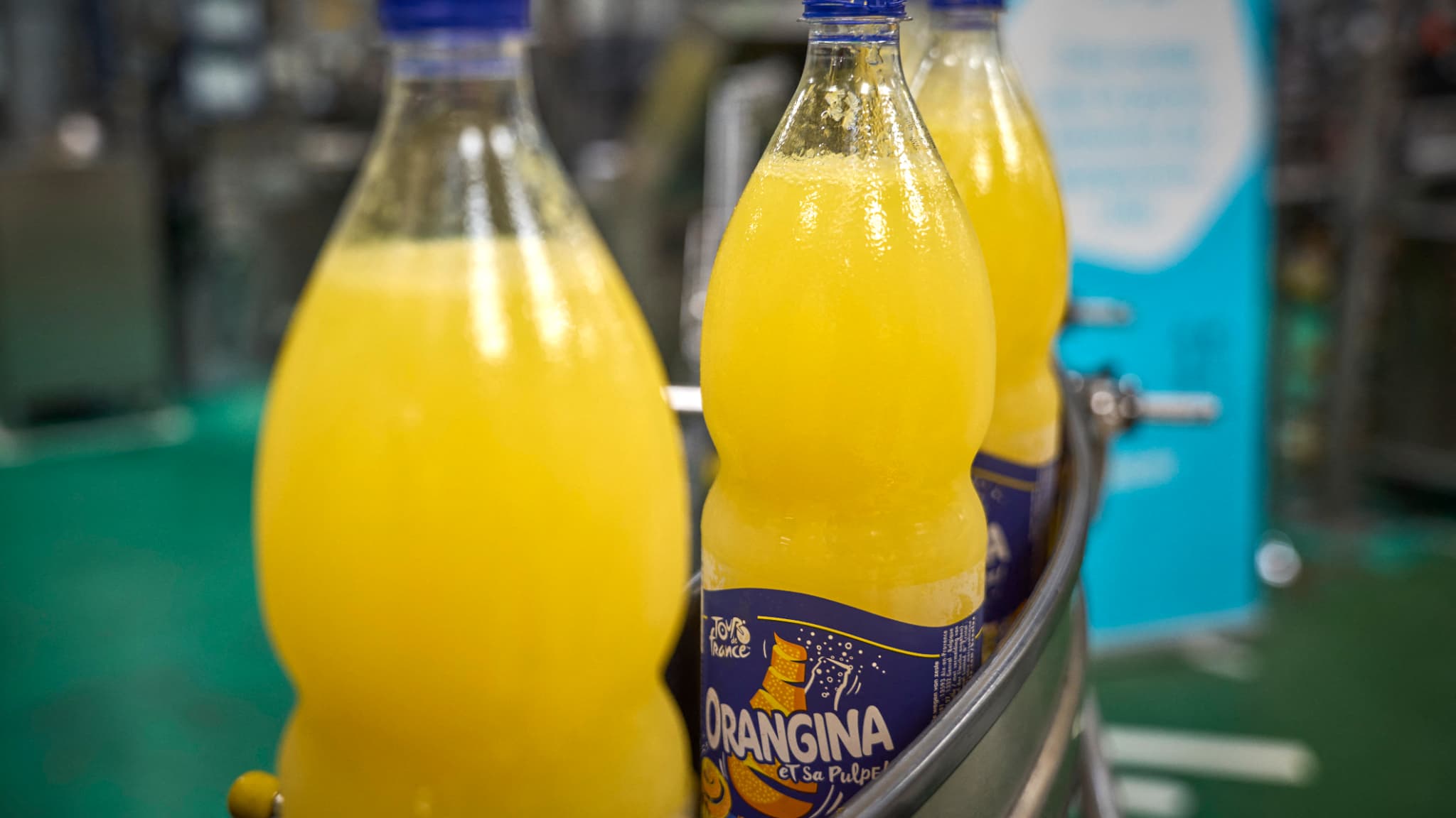 LES ÉLUS DE SEINE-SAINT-DENIS SE MOBILISENT CONTRE LA FERMETURE D'UNE USINE ORANGINA