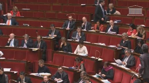 Les débats sur le mariage homosexuel se poursuivent dimanche