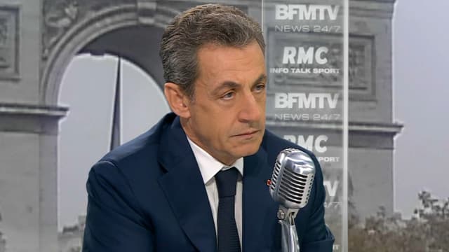 Nicolas Sarkozy ne regrette pas les suppressions de postes de gendarmes et de policiers.