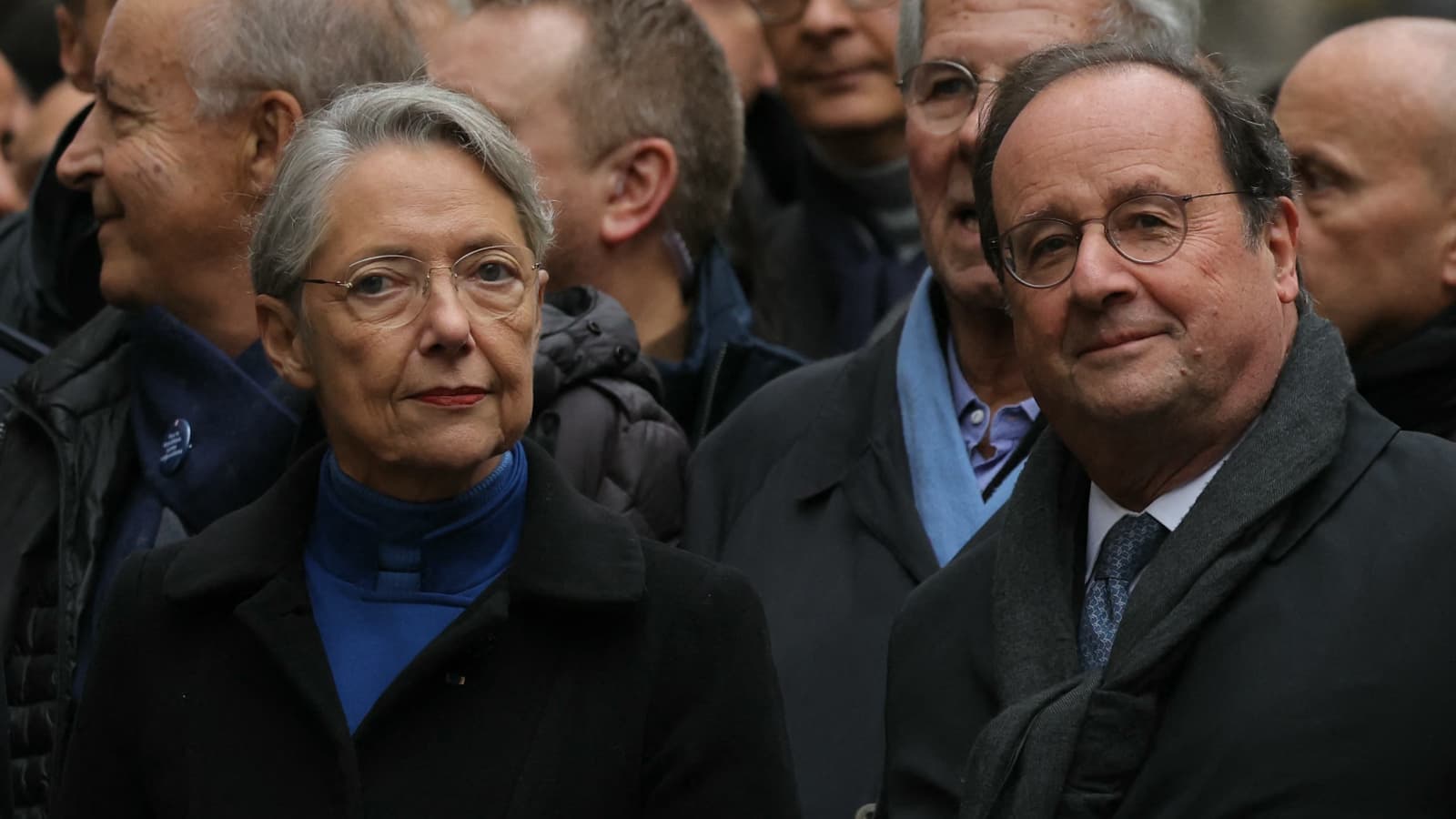 François Hollande, Élisabeth Borne et des dizaines de personnalités politiques plaident pour la... Kép