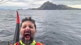 La joie de Yoann Richomme, leader du Vendée Globe au moment de franchir le cap Horn, le 23 décembre 2024
