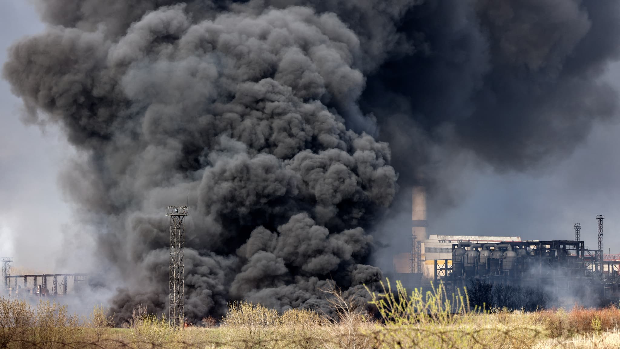 EN DIRECT - Guerre en Ukraine: Kiev, Kharkiv, Lysychansk... les bombardements russes se poursuivent - BFMTV