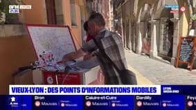 Des points d'informations mobiles mis en place par l'office de tourisme dans le Vieux Lyon