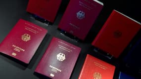 Les nouveaux passeports biométriques allemands présentés, le 23 février 2017 à Berlin